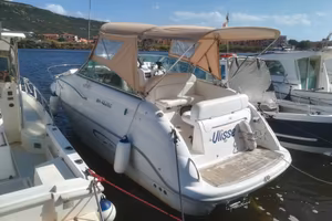 Barca Sessa Oyster 25 cabinata.