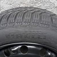 Gomme Pirelli Winter 185/60/15 DOT 28-16