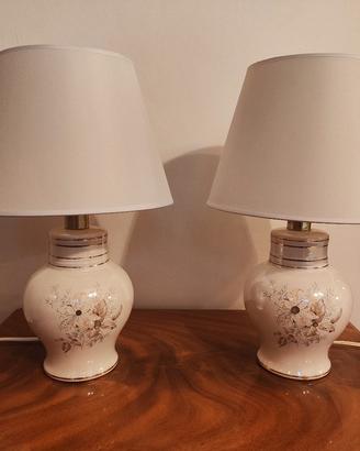Coppia abat-jour classiche in ceramica decorata