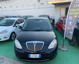 Lancia Ypsilon 1.3 MJT 75 CV Diva