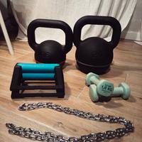 Kettlebell 24 kg e altri attrezzi
