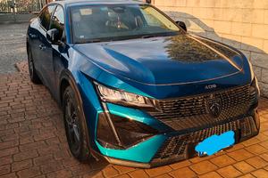 Peugeot 408 plug-in hybrid 180 cv allure