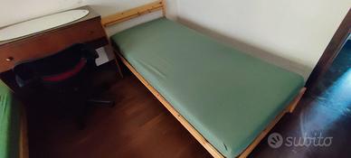 QUATTRO LETTI IKEA COMPLETI DI DOGHE E MATERASSO