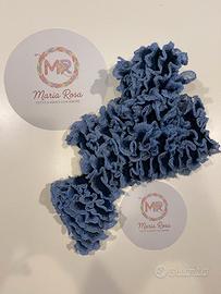 Sciarpa arricciata toni blu fatta a mano