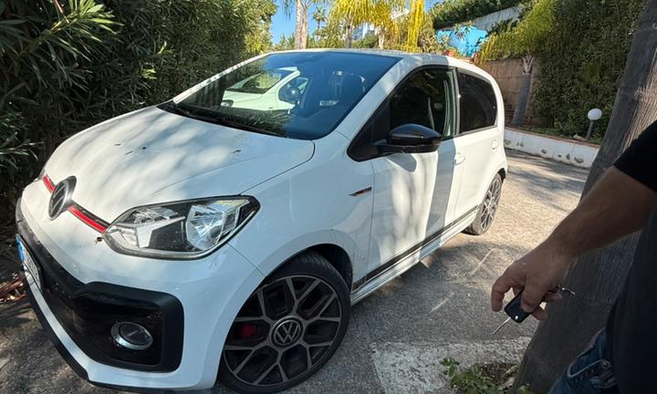 Volkswagen up GTI 115cv