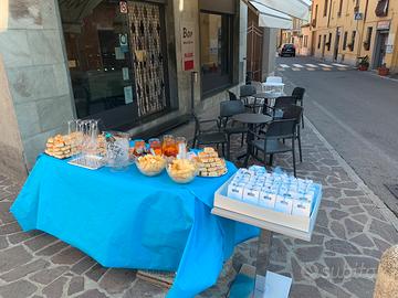 Vendesi/ Affittasi attività di Bar Gelateria