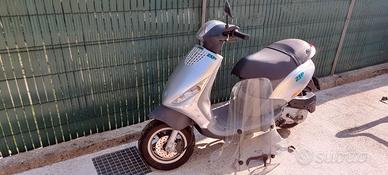 Piaggio zip 50 cc 4T anche scambiamo con moto 50cc