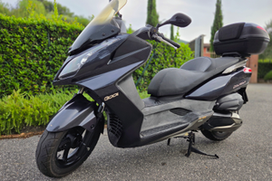 Kymco downtown 300i