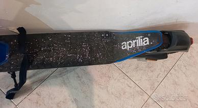 monopattino Aprilia 