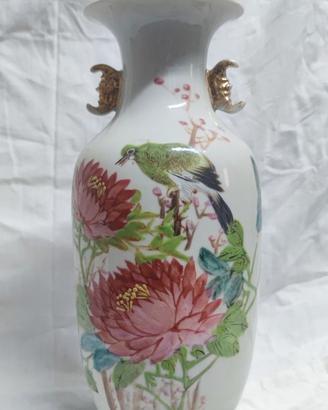 Vaso cinese antico decorato a mano