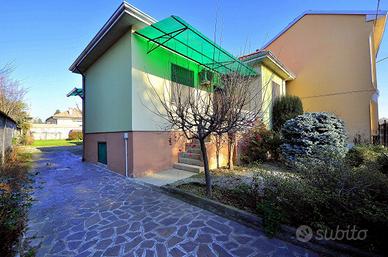 Villa o villino Mesero [Cod. rif 3260444VRG]