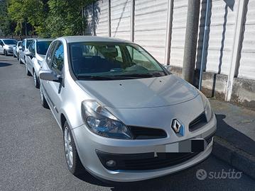 Renault Clio Storia 1.4 16V 5 porte valuto permute