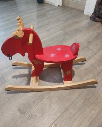 Cavallino a dondolo in legno per bambini