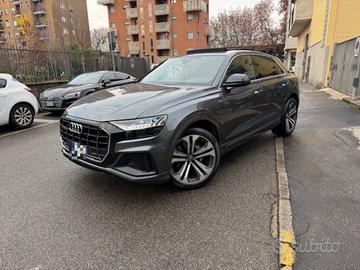 AUDI Q8 50 TDI 286 CV quattro S-LINE PLUS CERCHI
