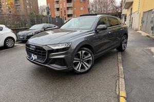 AUDI Q8 50 TDI 286 CV quattro S-LINE PLUS CERCHI