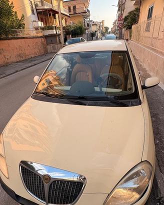 Lancia Ypsilon 1.3 Multijet AUTOMATICA – 140.000 k