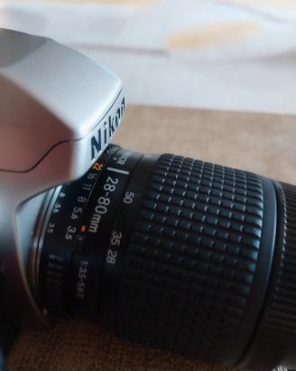 NIKON F 80 (PARI AL NUOVO