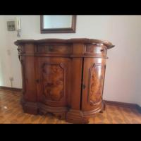 mobile in legno massello 