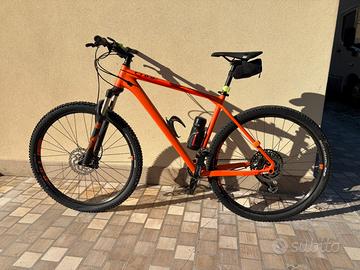 Mountain bike monocorona Cube