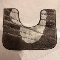 Coppia tappeti bagno marroni e cuore beige