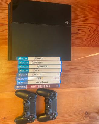 PlayStation 4 + 2 Controller + 8 Giochi