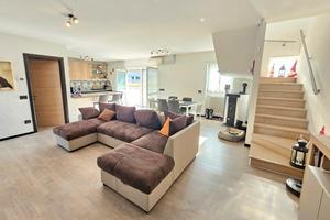 3 CAMERE DOPPIE DUPLEX, 2 bagni, GARAGE-CANTINA