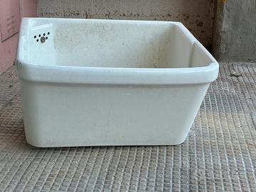 Pilozza in ceramica 60 x 50 profondita 37 integra