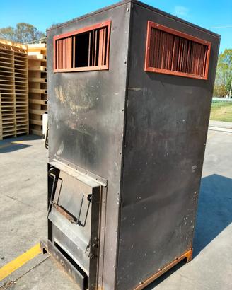 Bruciatore a legna ventilato usato