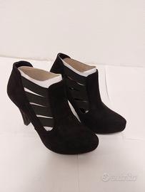 Stivaletti neri con tacco n. 35 Marco Tozzi 