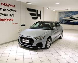 Audi A1 25 1.0 tfsi Identity Black s-tronic