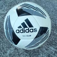 Pallone Adidas Tiri Club Nero/Bianco