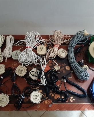 Materiale telefonico: prolunghe, prese, spine