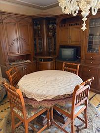 Mobile bar tavolo e 4 sedie gratis