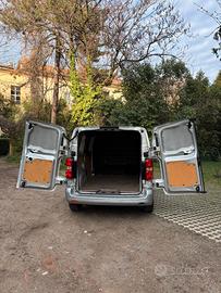 CITROEN JUMPY -1560-lunghezza 4,959 larghezza 1,92