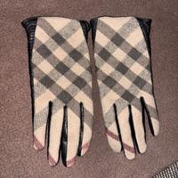 Guanti Burberry in cashmere e pelle