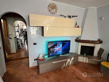 Pensili e cassettone