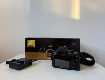 NIKON D3000