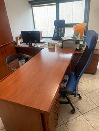 Scrivania + poltrona