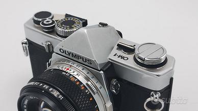 OLYMPUS OM-1 Reflex Analogica 35mm