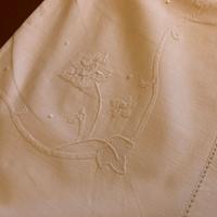 lenzuola in cotone con ricami