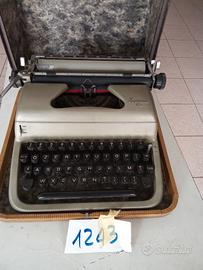 Macchine per scrivere vecchie 