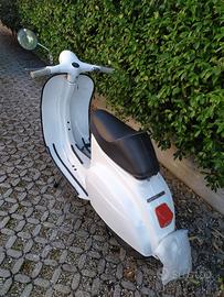 Vespa 50R