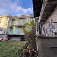 CASA SEMINDIPENDENTE A PONT-CANAVESE