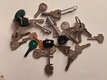 Lotto vecchie chiavi per riciclo creativo