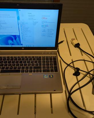 Hp EliteBook 8560p i7 + Docking Station hstnn-i11x