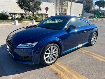 Audi TT quattro 230cv 2.0 TSFI S-tronic Design