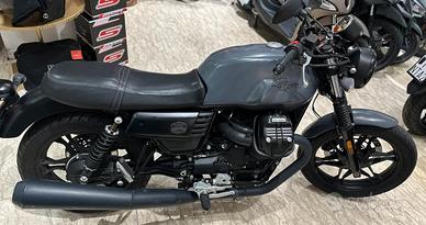 Moto guzzi v7iii stone