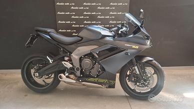 Triumph Daytona 660