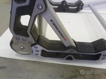 Honda CB1000R Cavalletto alzamoto posteriore rosso