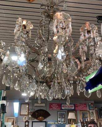 Lampadario a goccia antico